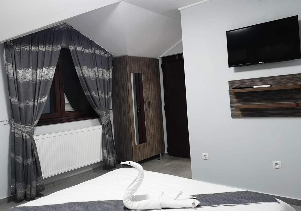 Casa Cizi Hotel Călimăneşti Eksteriør billede