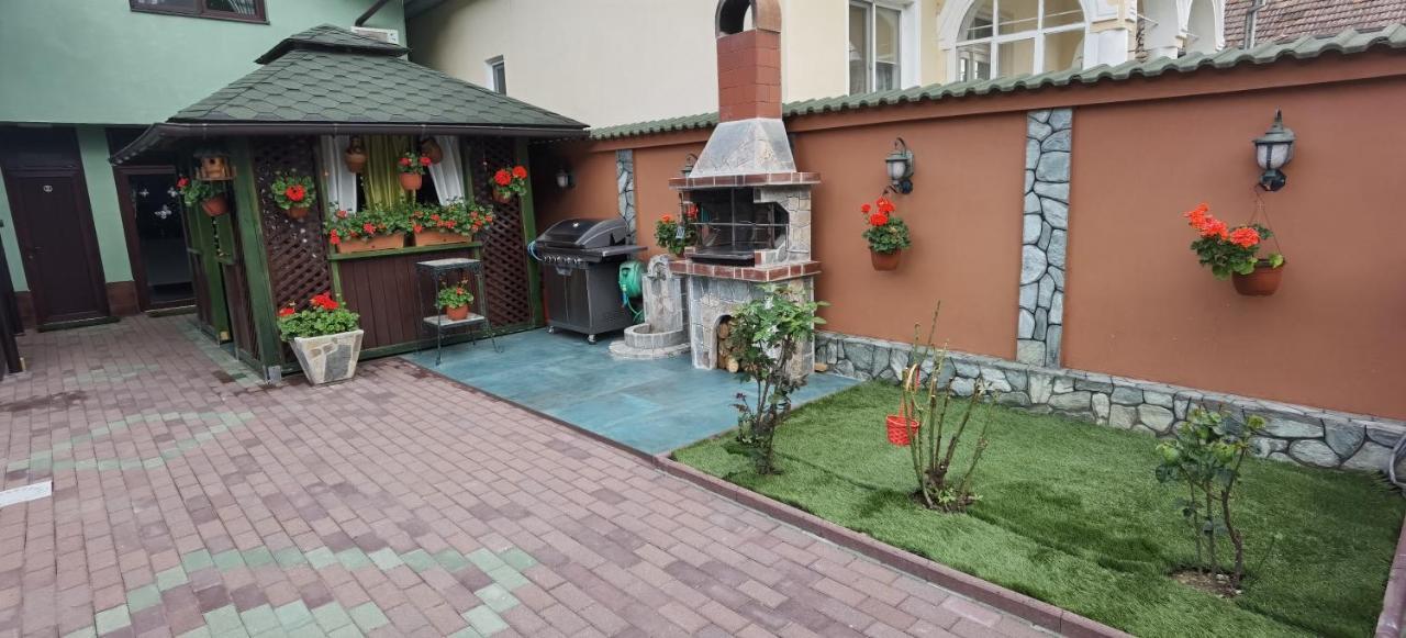 Casa Cizi Hotel Călimăneşti Eksteriør billede