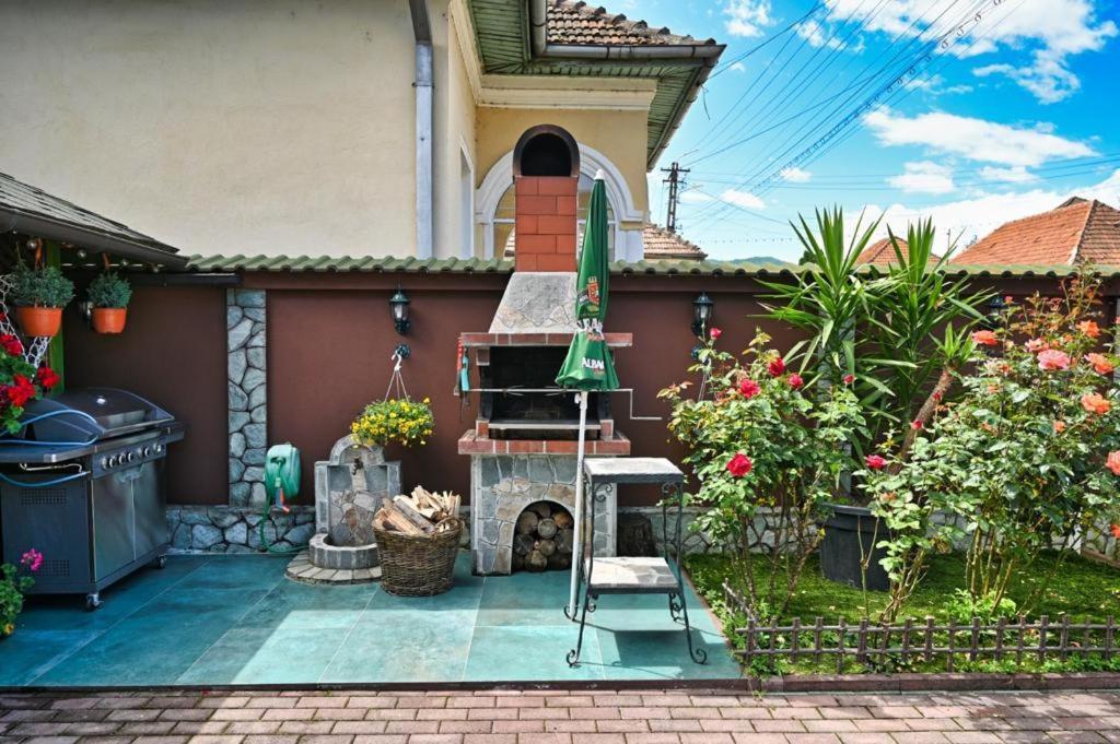 Casa Cizi Hotel Călimăneşti Eksteriør billede