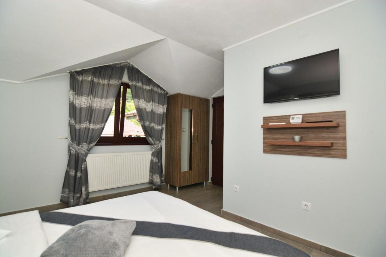 Casa Cizi Hotel Călimăneşti Eksteriør billede