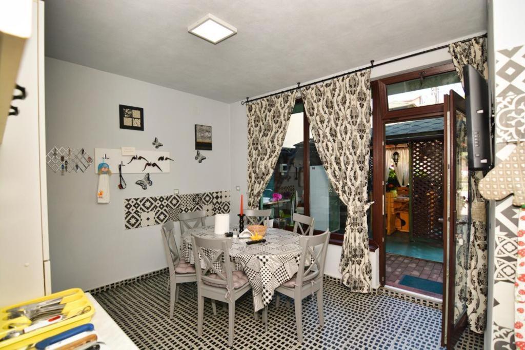 Casa Cizi Hotel Călimăneşti Eksteriør billede